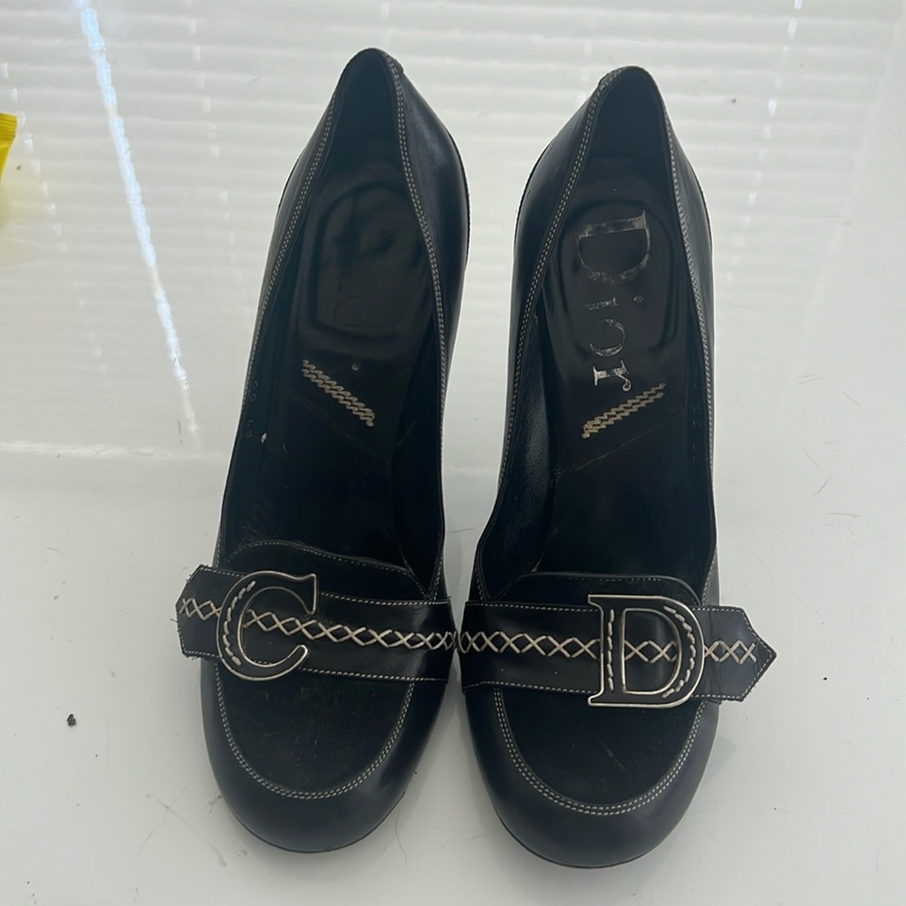 Authentic Vintage DIOR shoes  | Authentic Vintage Dior Round Closed Toe CD logo